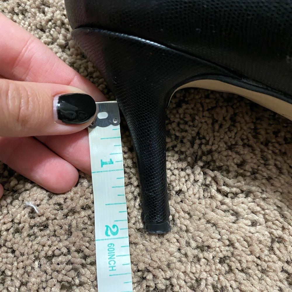 Black Pointed Toe Heels - Picture 5 of 7